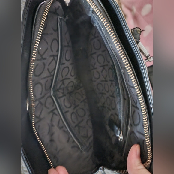 Calvin Klein purse - Picture 6 of 11